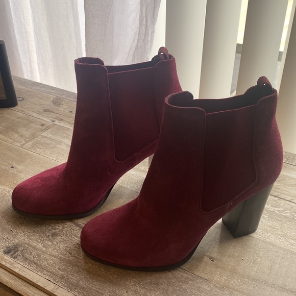 Never worn Michael Kors suede booties - Picture 2 of 4